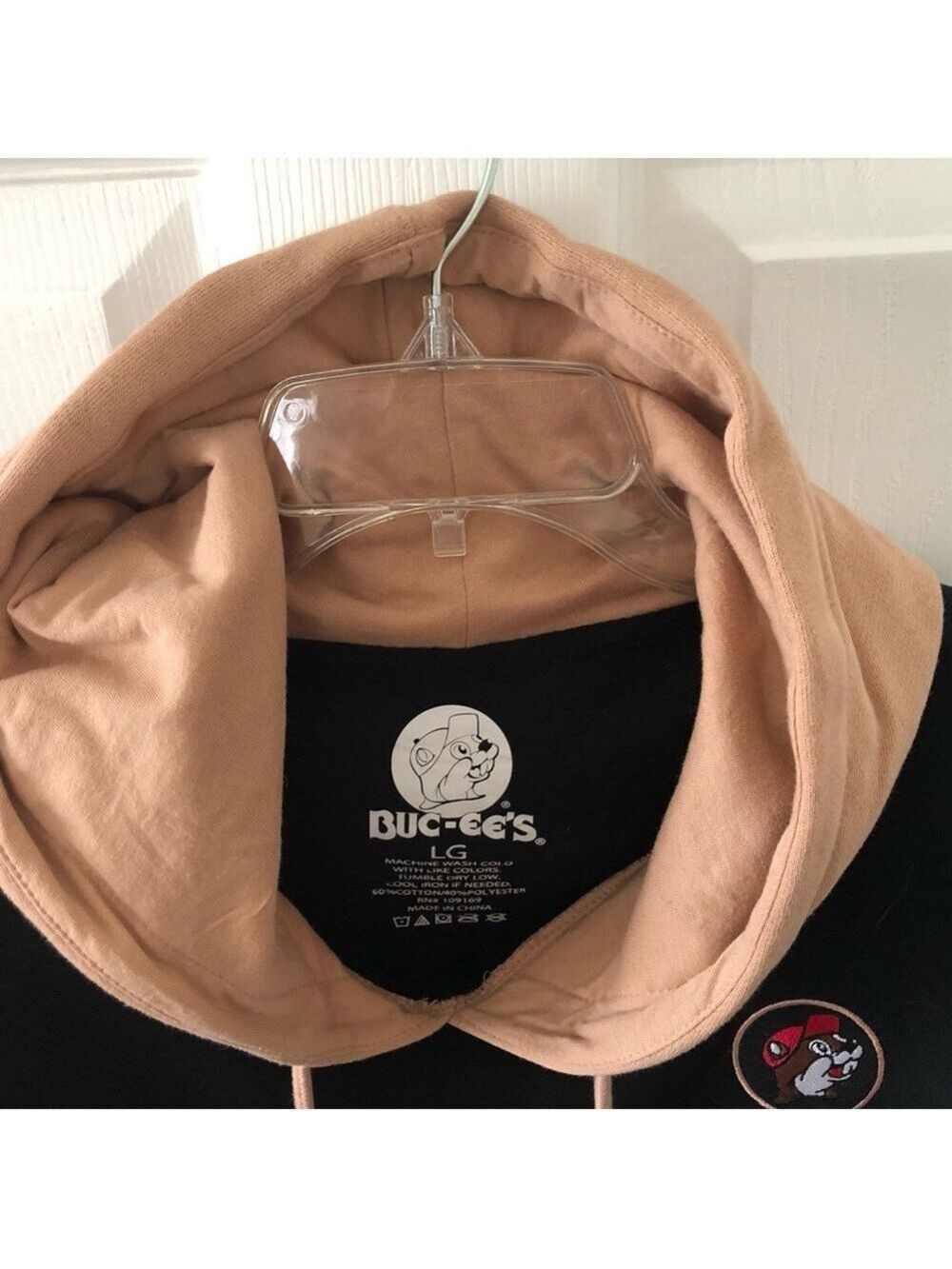 Buc-ee's Two-Tone Black and Tan Hoodie Iconic Beaver Logo Patch Mens Large - Picture 5 of 8